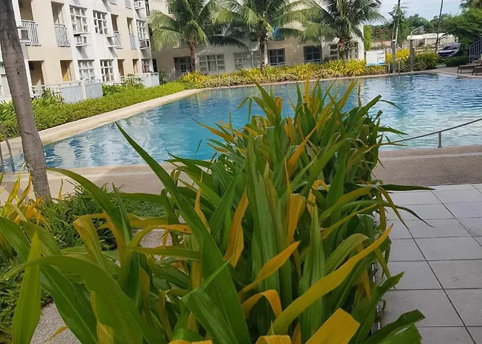 Cozy 2 Bedroom Condo In Davao Near Airport With Balcony